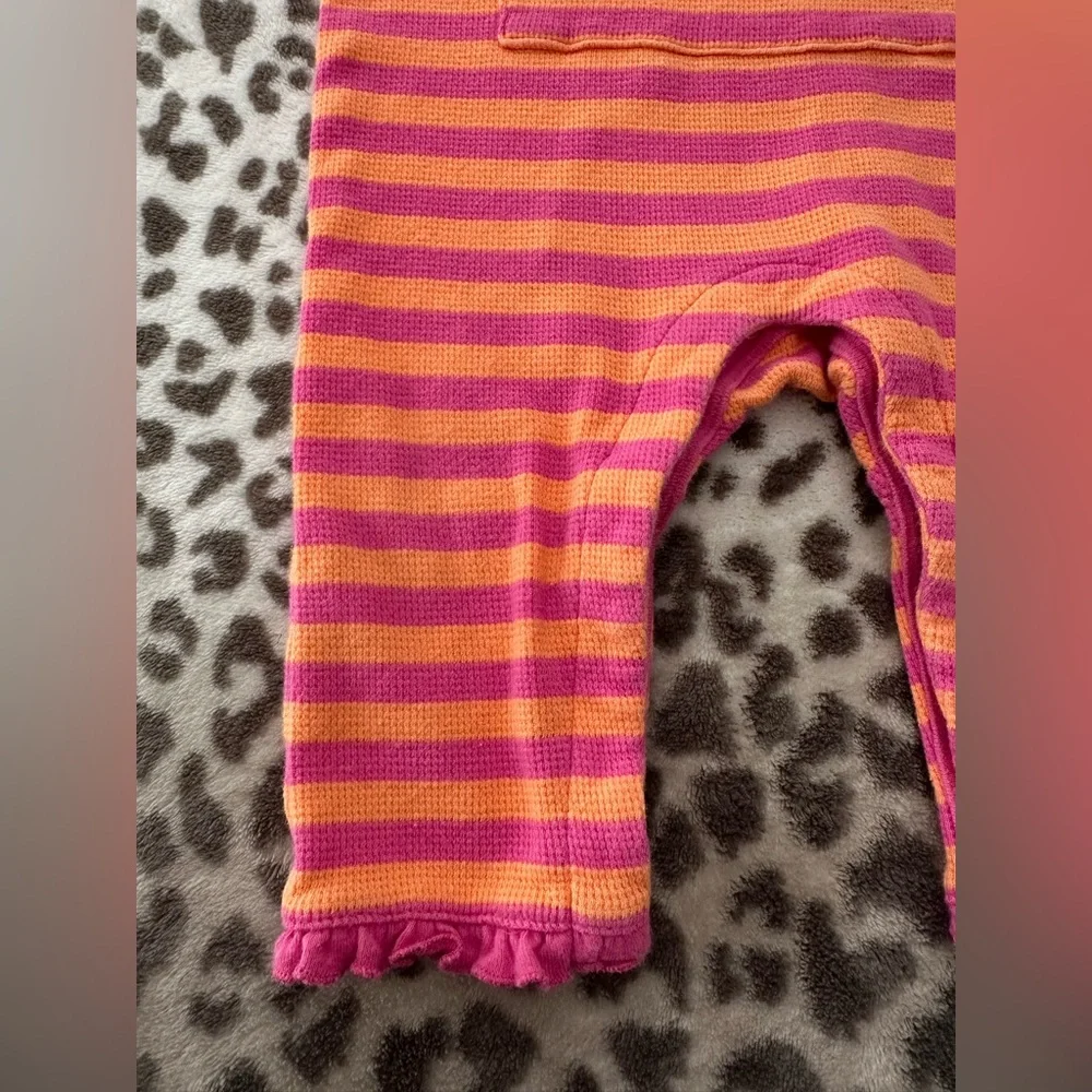 2006 babyGap Striped One Piece in Pink Orange Size 6-12 Newborn
